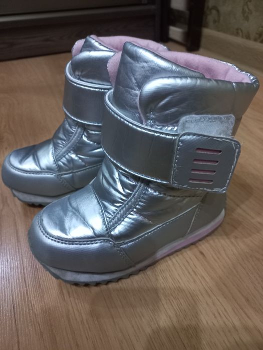 Продам зимние дутики, 27 размер