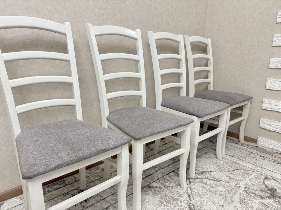 Продам стулья для кухни