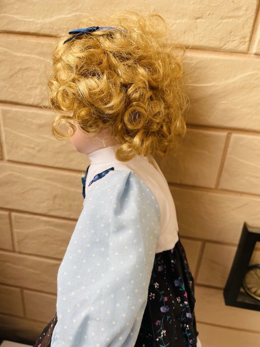 Allison красива нова порцеланова кукла от Америка