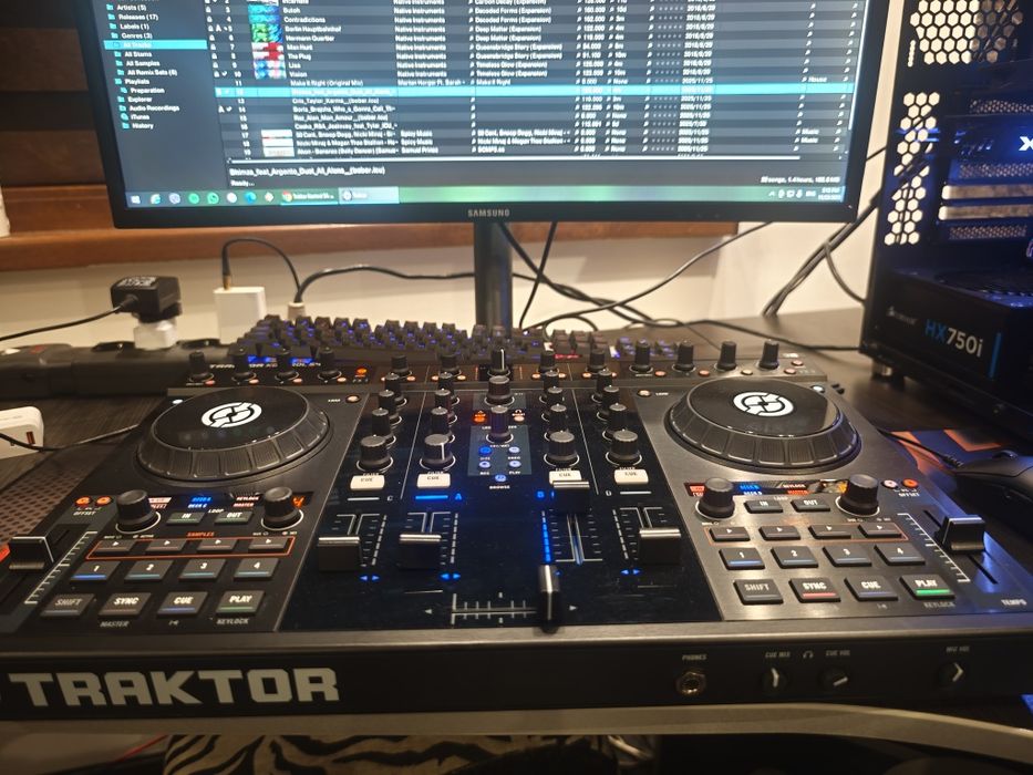 Traktor KONTROL S4