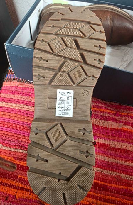 Bocanci imblaniti Pier One, marime 45
45·Nou cu etichetă·Pier One