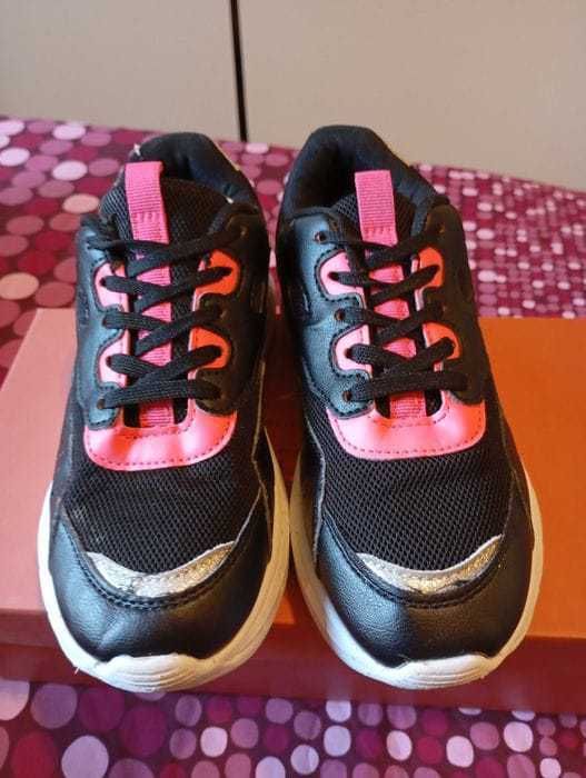 Adidași superbi de fete nr.32