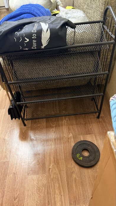 Полка для обуви в отличном состоянии