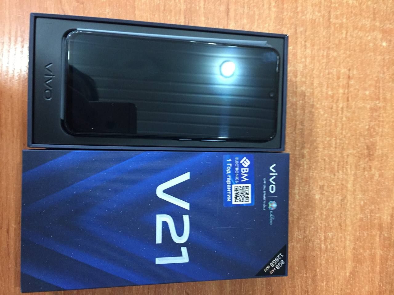 VIVO V21 8/128gb