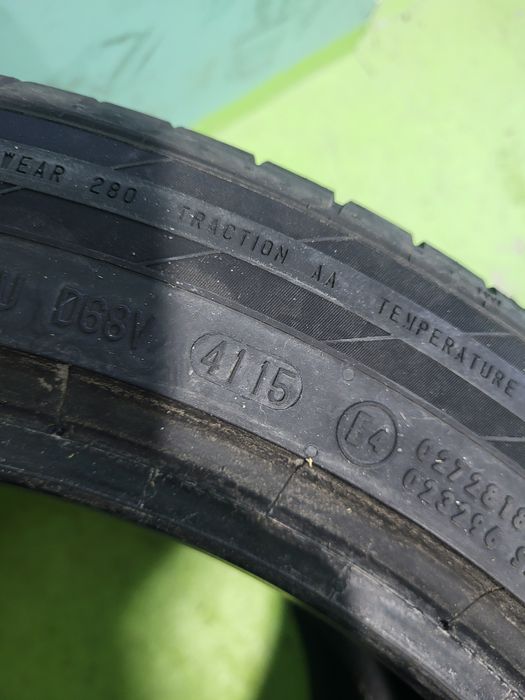 2 бр летни 235/45/18 Continental