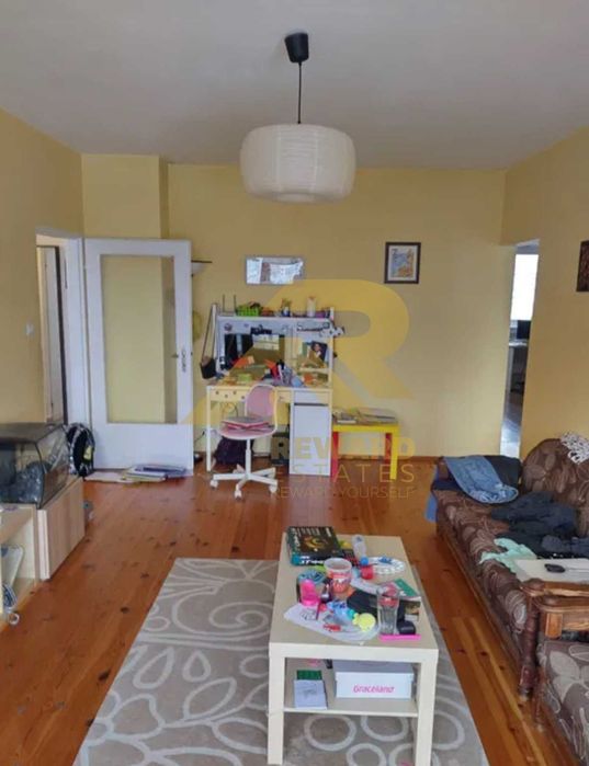 Продава се Тристаен апартамент в София, Надежда 1 - 91 кв.м за 1968 €/кв.м - Снимка #1