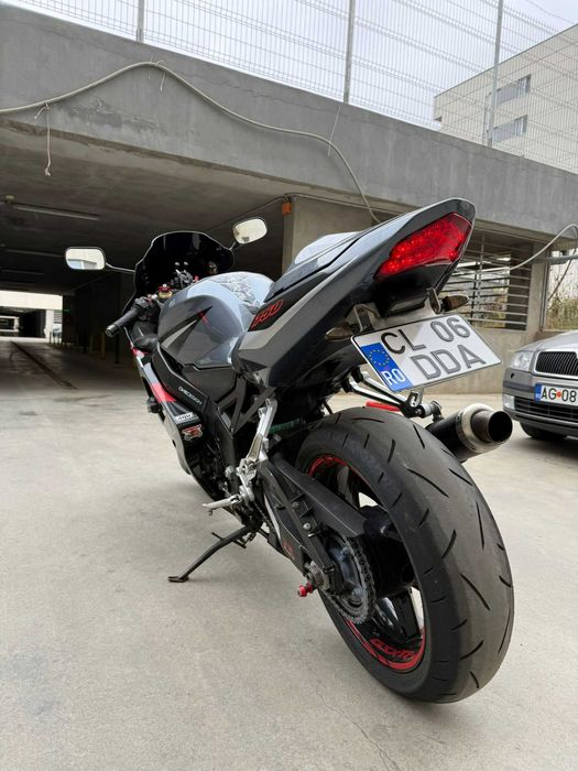Suzuki GSX-R 750 K4