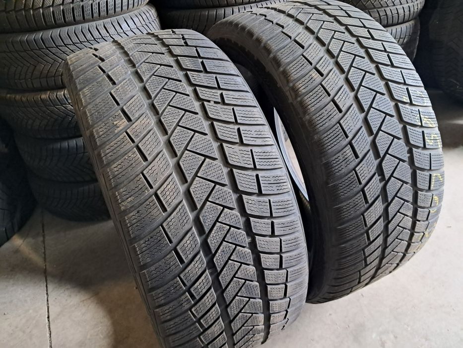 Anvelope second iarna 285 40 R22 Vredestein