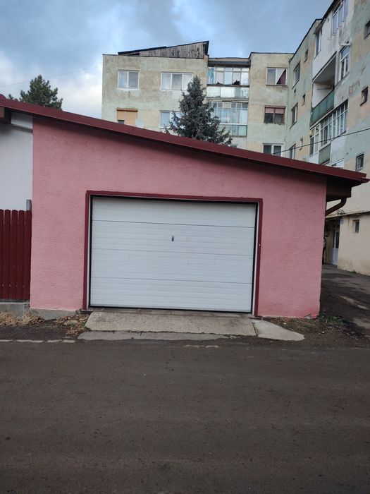 Dau in chirie spațiu pretabil pentru atelier