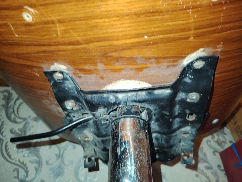 Кресло сломано синган механизми