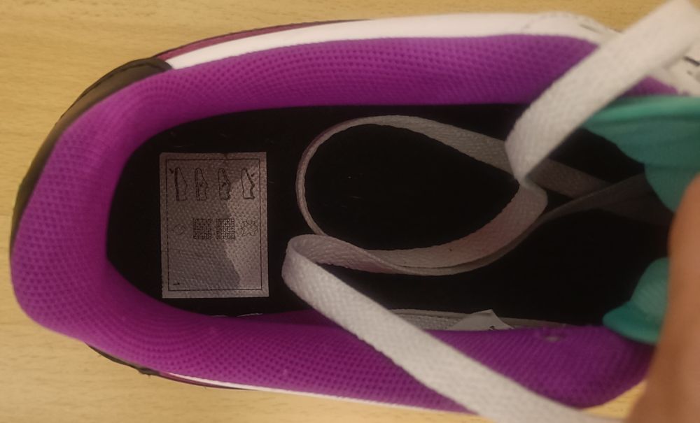 Дамски маратонки NIKE AIR FORCE 1 LV8 (GS)