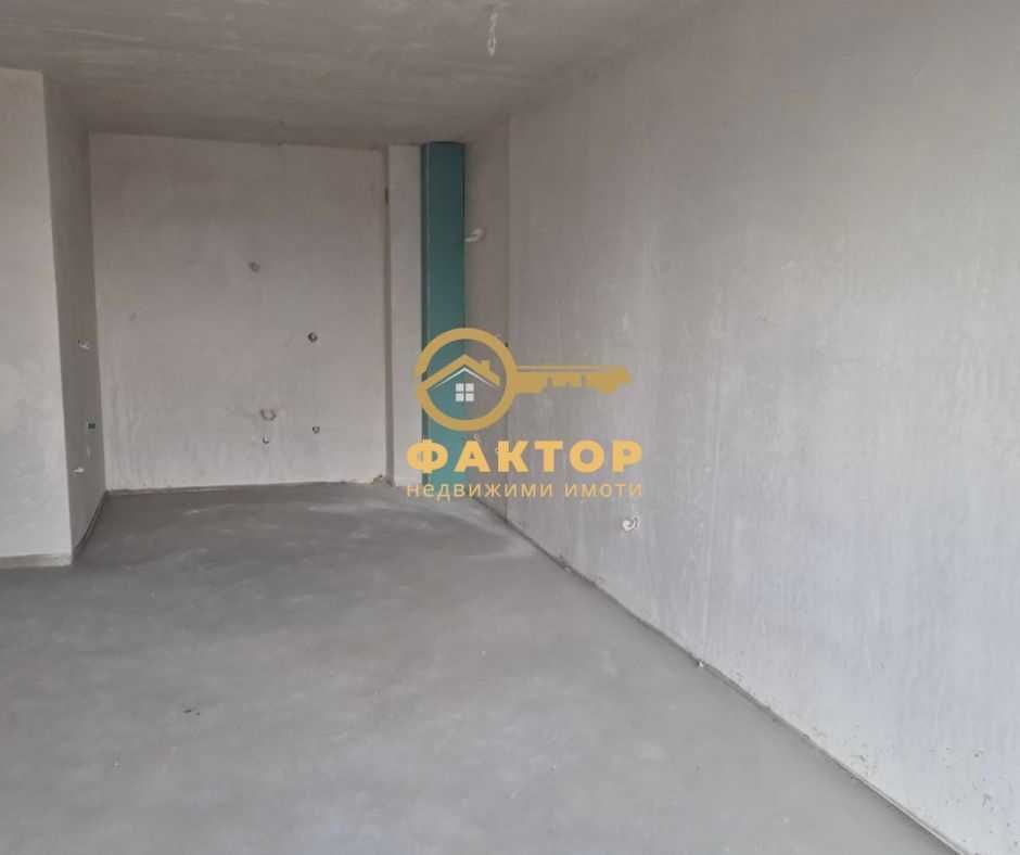 Продава се Двустаен апартамент в Пловдив, Христо Смирненски - 75 кв.м за 1320 €/кв.м - Снимка #1
