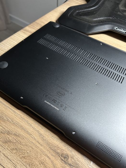 Ультрабук размерами макбук эйр