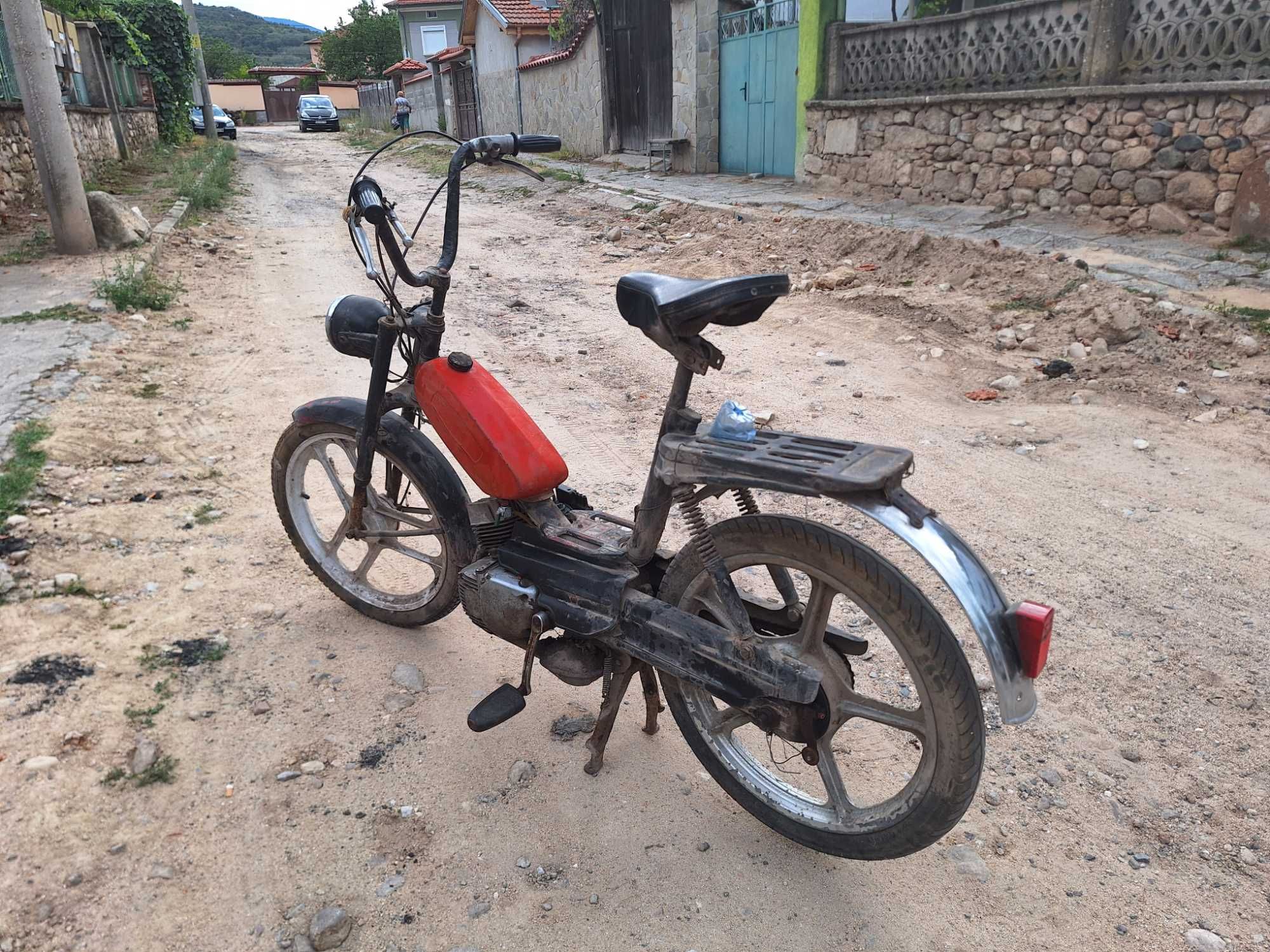 Продавам мотор с педали
