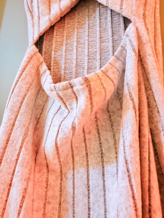 Сива дълга рокля с цепка