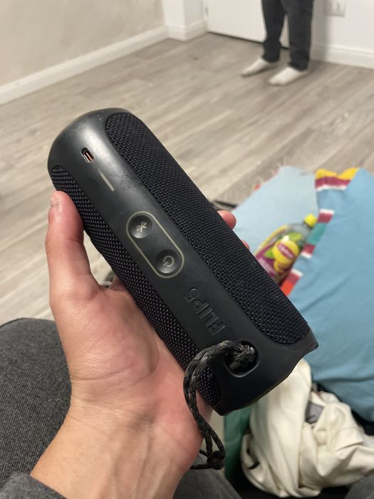 Boxa JBL bluetooh merge foarte bine