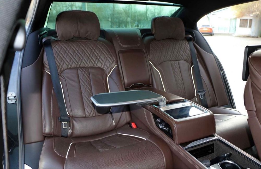 BMW 740XD Executive lounge