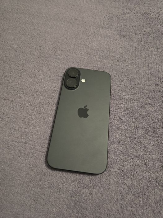 Vand/schimb iphone 16 Nou/128 gb