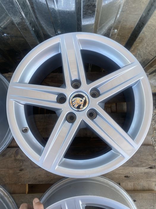 16 цола 5 х 112 мм Фолксваген Голф , VW Golf , Шкода Skoda