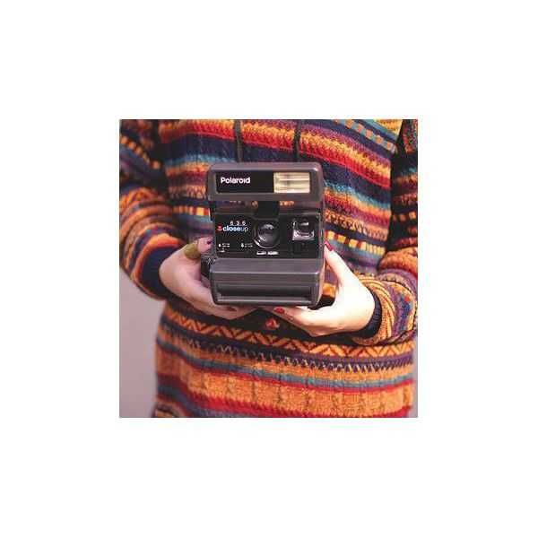 Polaroid      636