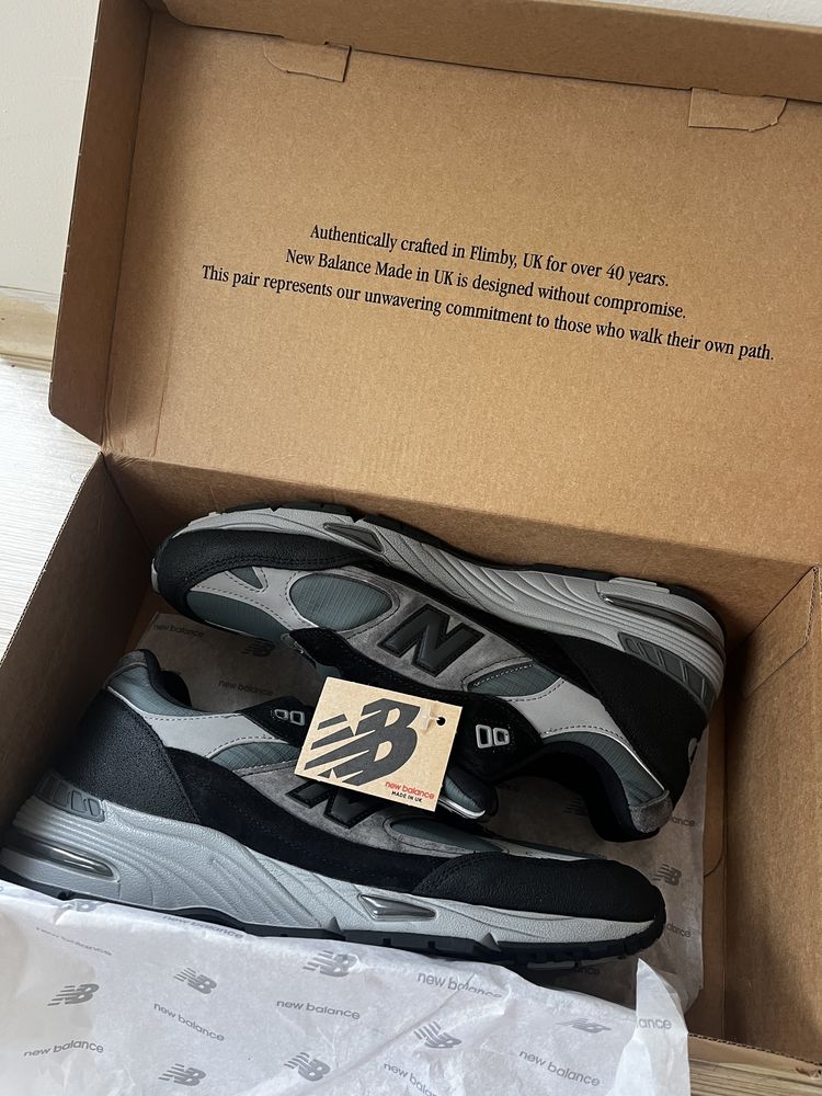 Чисто нови New Balance 991