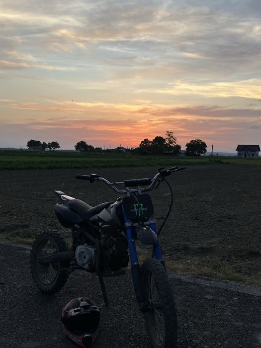 Vand sau schimb  cross 125cc functional