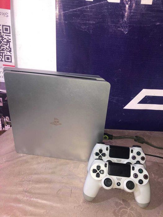 Ps4 slim 1tb Sotiladi