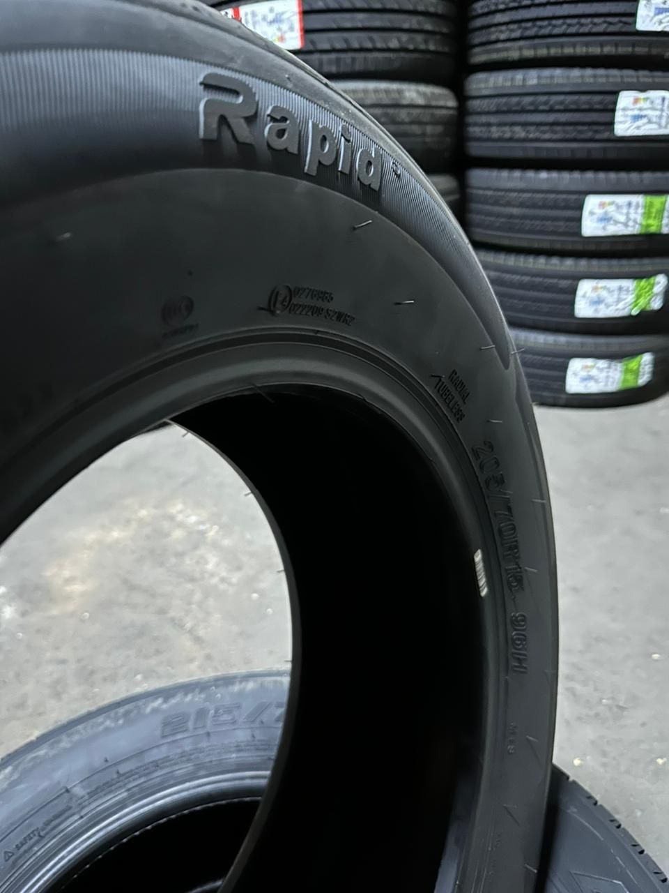 Rapid 205/70R15 P309 96H