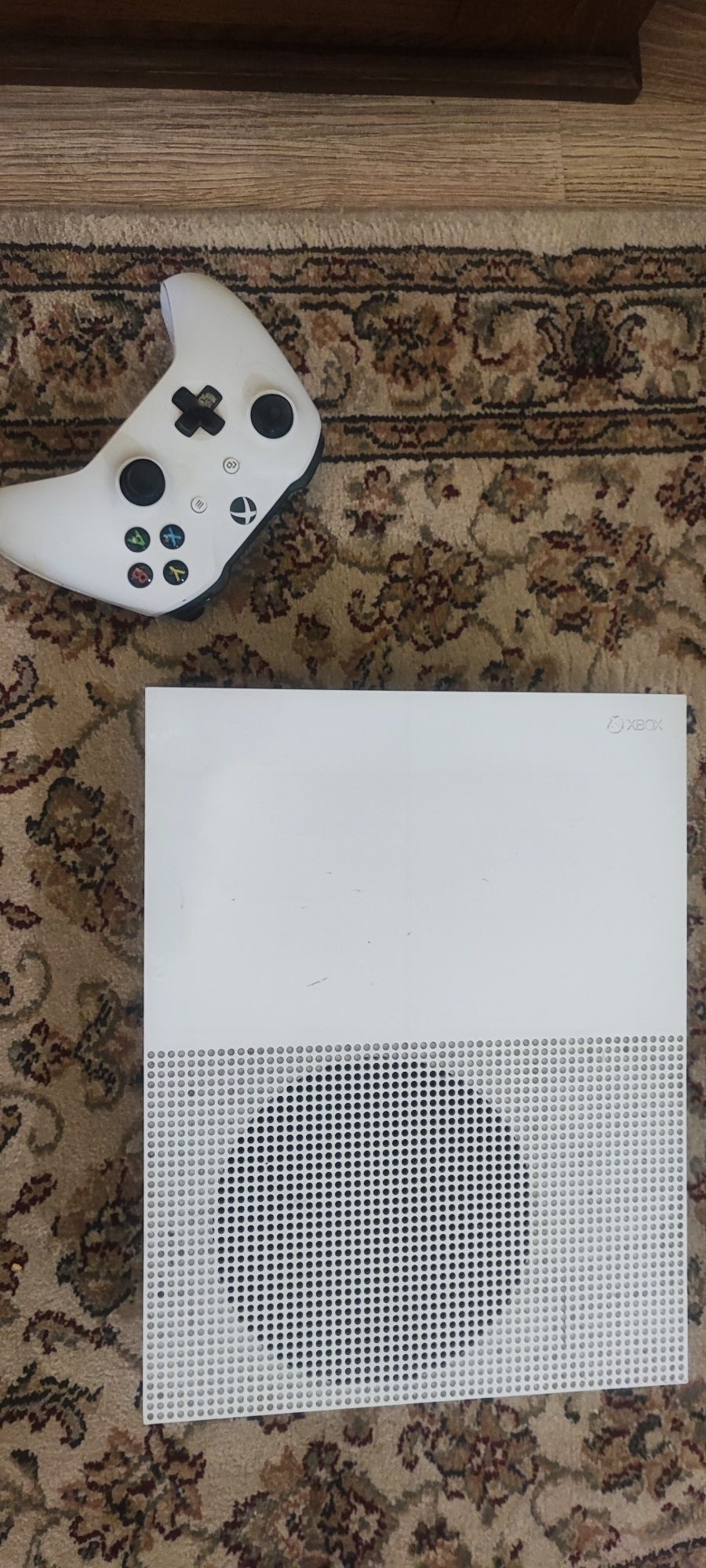 Xbox one S 500gb за части или ремонт