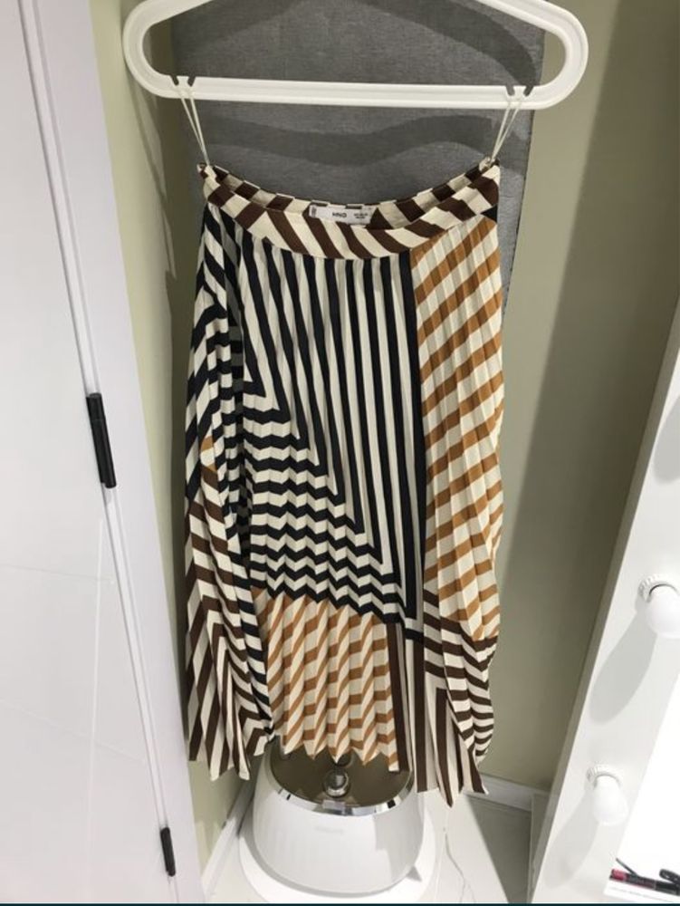 продам юбку Mango