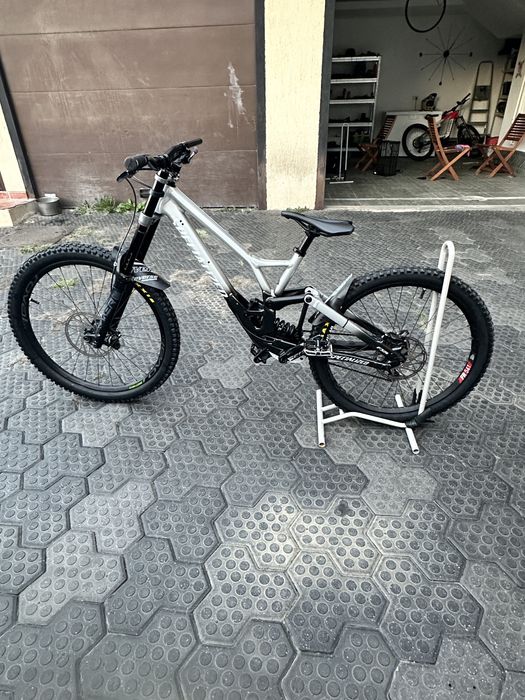 Bicicleta downhill specialized demo expert 2022