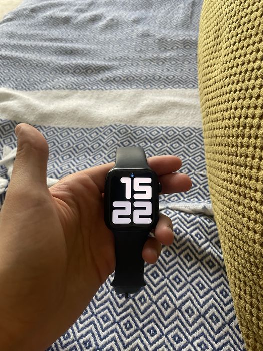 Apple Watch SE (2 поколение)
