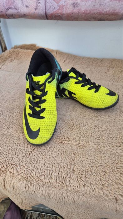 Детски футболни обувки Nike Mercurial 28 номер