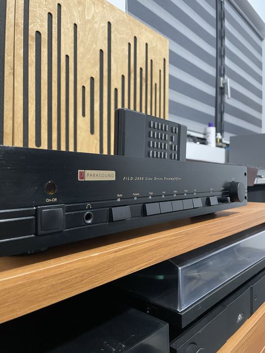 Preamplificator parasound pld 2000 full balansat telecomanda