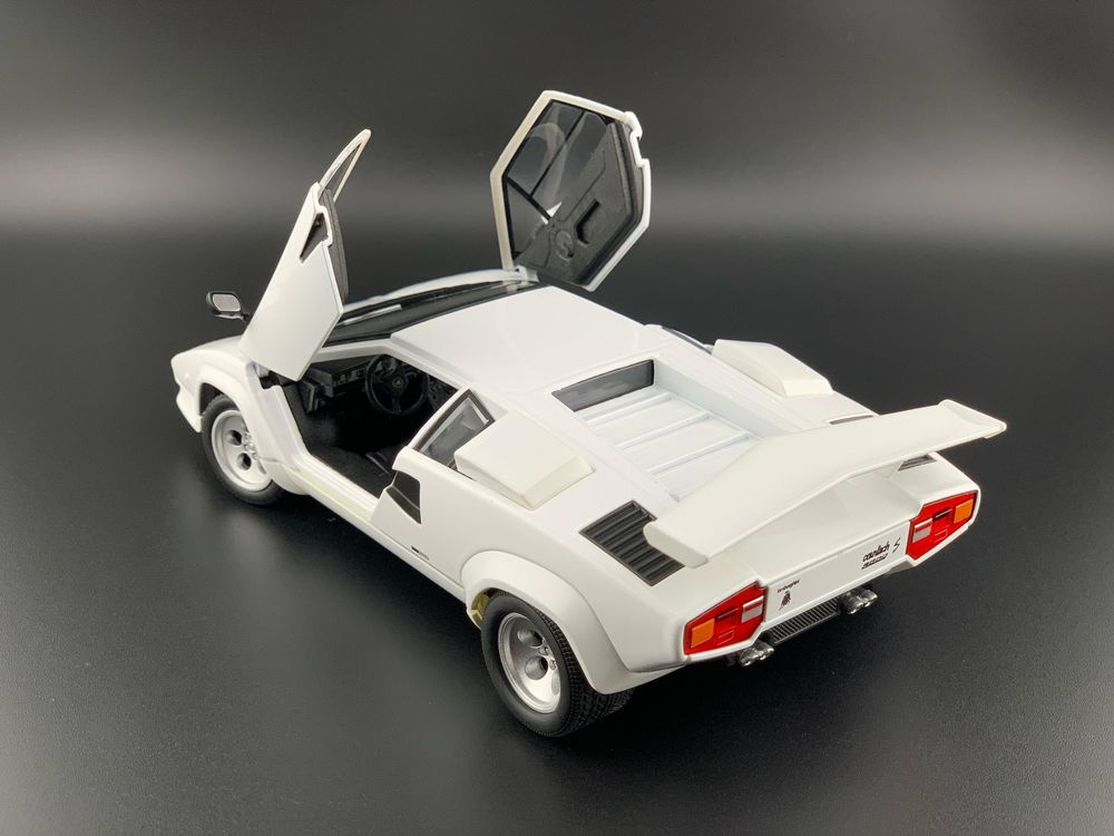 Macheta auto Lamborghini Countach LP5000S, Welly , 1/24
