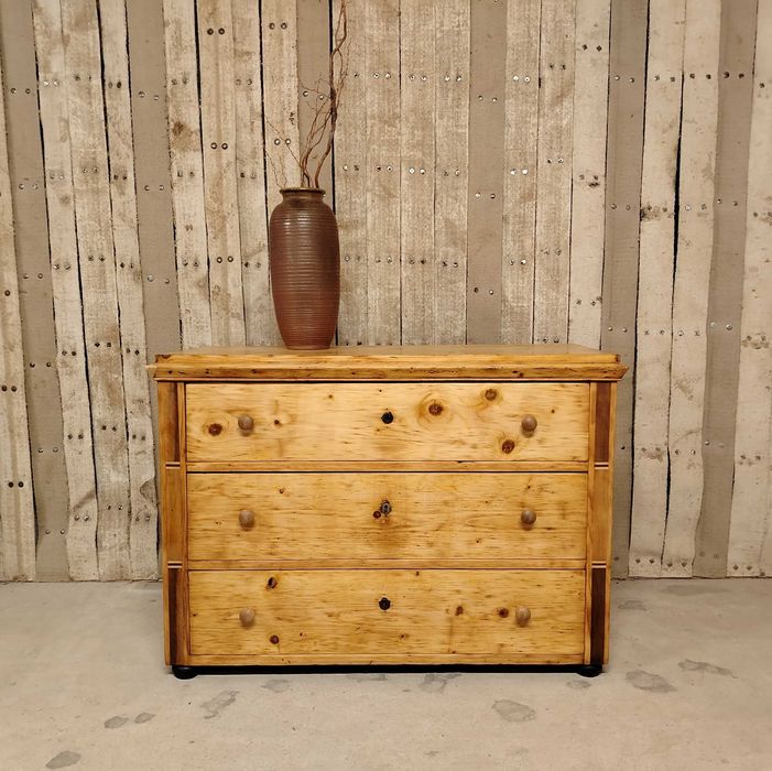 Comoda foarte veche din lemn masiv restaurata/ Servanta/Dulap