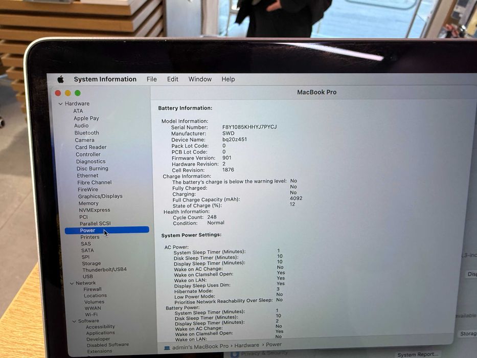 Macbook Pro 2020 13" i5 16GB Ram, SSD 512GB | Factura & Garantie |