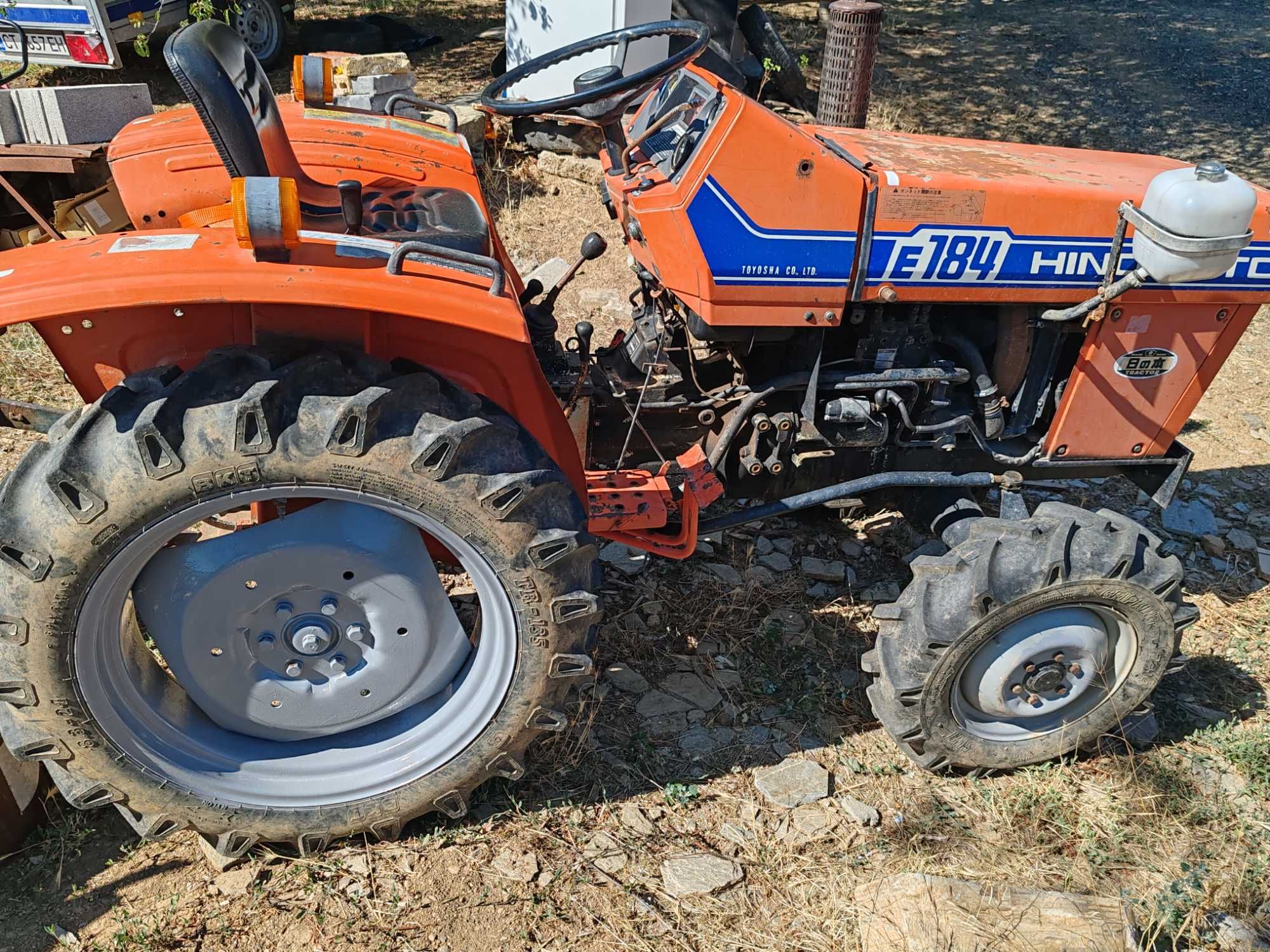 Трактор Hinomoto E184