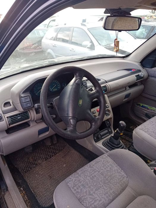 Land Rover 1.8 бензин 2000 година 120 к.с.