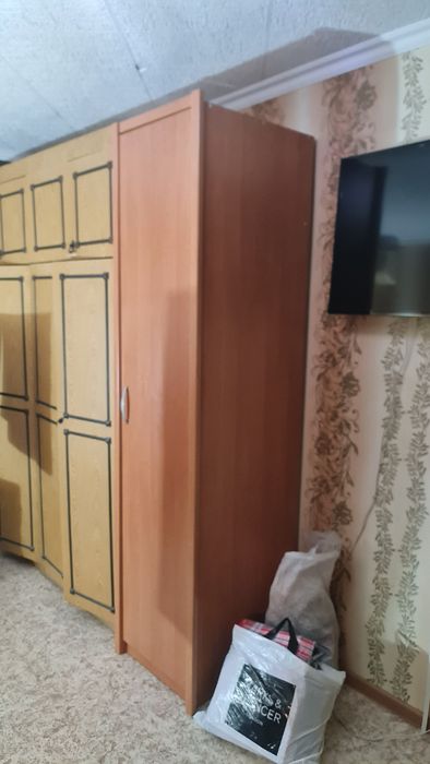 Продам шкаф-пенал
