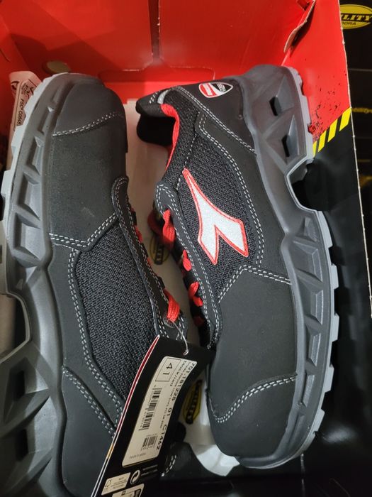 Incaltaminte de protecție, trei perechi