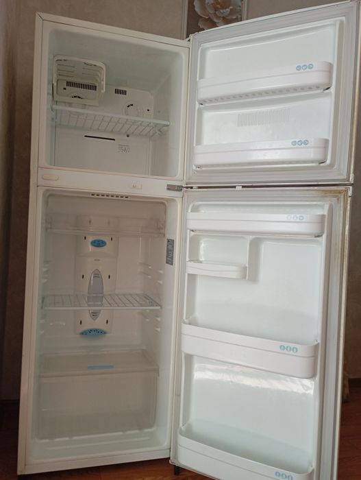 Продам холодильник LG