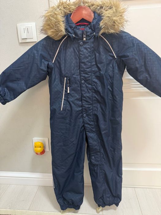 Продам зимний комбинезон для мальчика