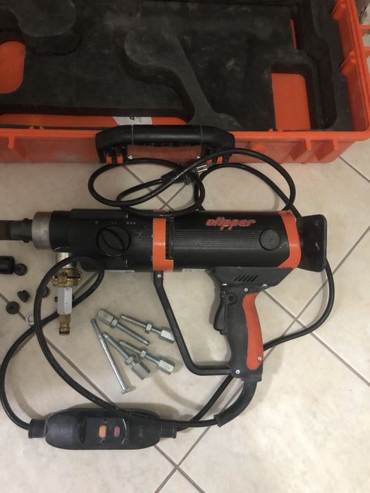 Mașina de carotat Norton Clipper CDM 203