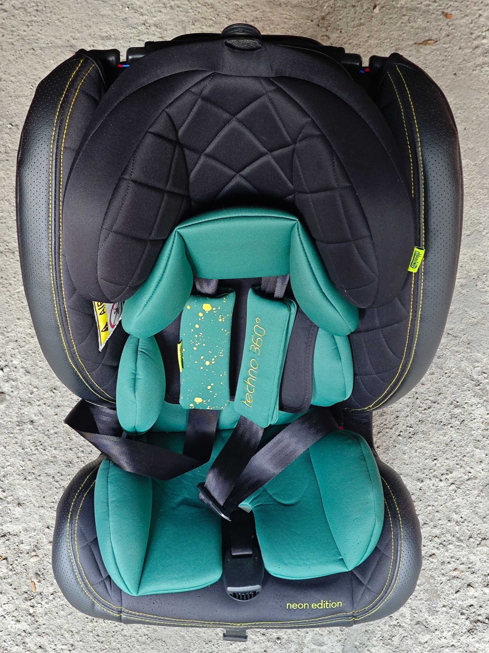Детско столче за кола Chipolino Techno 360 с ISOFIX – 0–36 кг neon