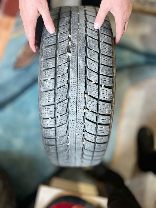 Шины для машины.