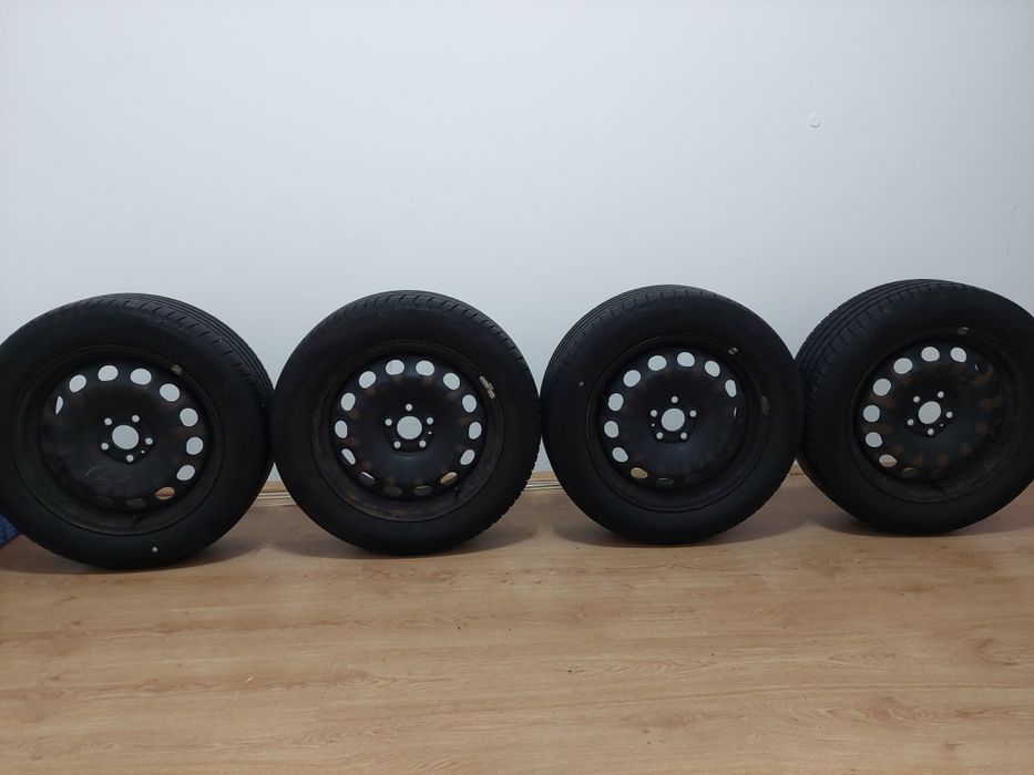 Vând jante/roti cu anvelope 205 55 16 vară pentru Skoda Scala/Kamiq