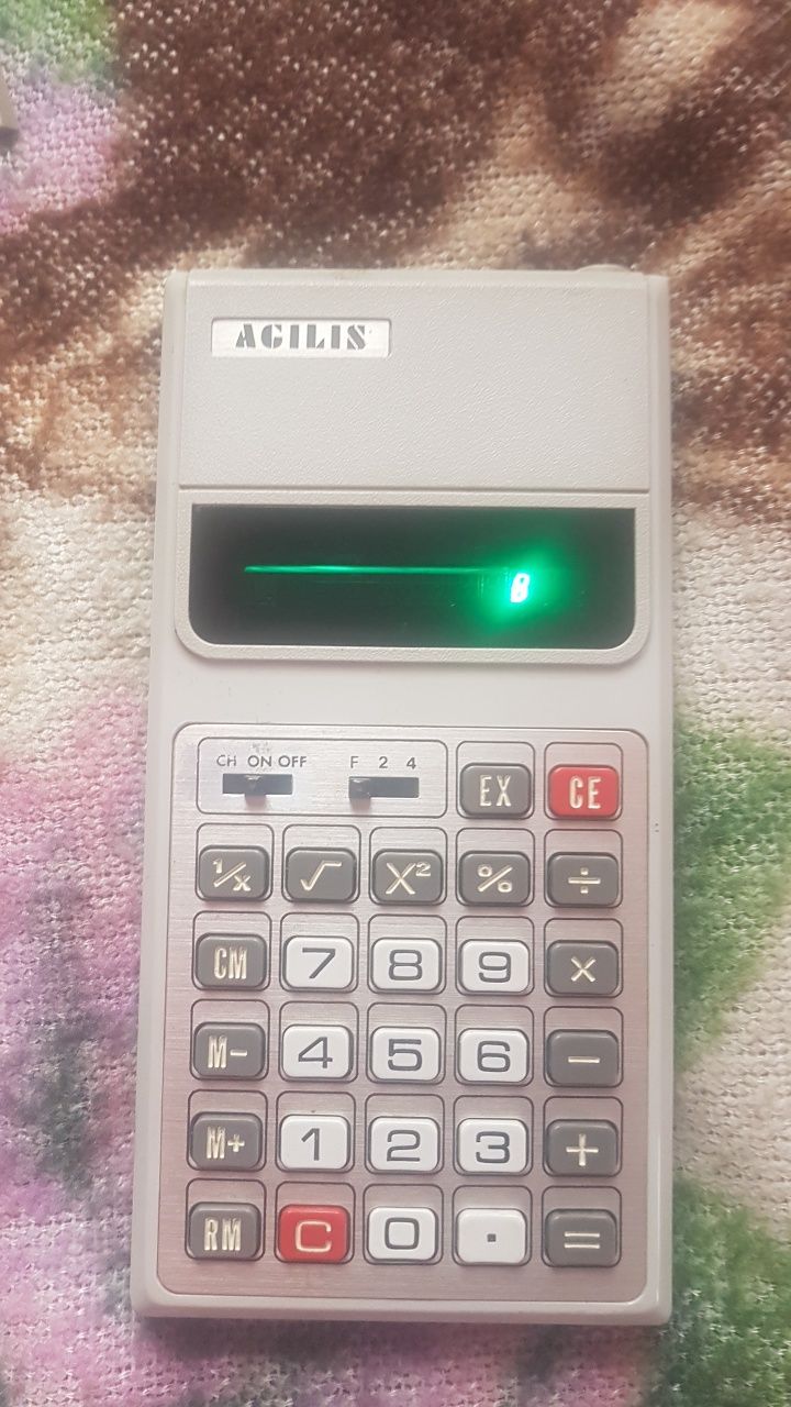 Calculator agilis tipe 505 foarte vechi de colectie