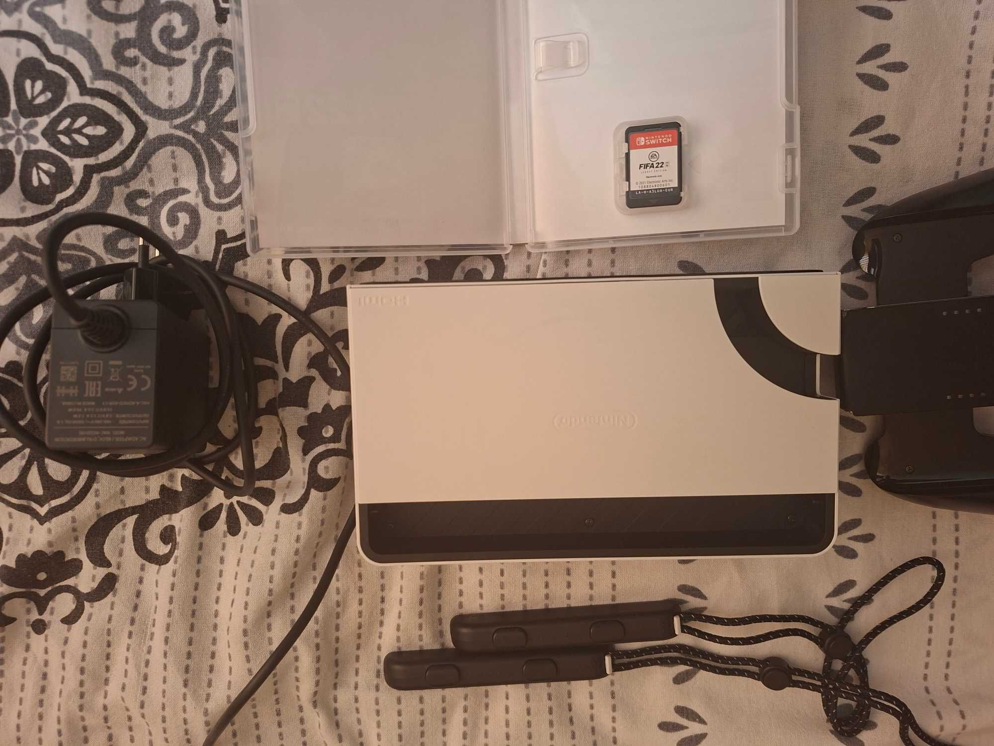 Nintendo Switch Oled White, 64GB, Fifa 2022,