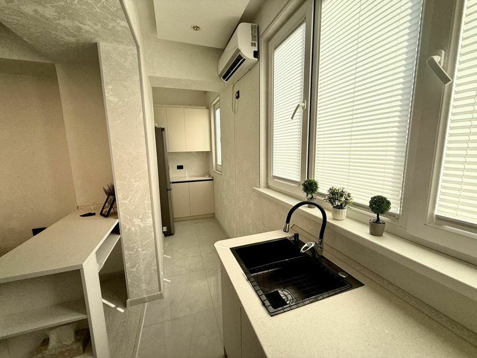 Продаётся на ЦУМе в ЦЕНТРЕ ГОРОДА 2х комнатная кв-ра